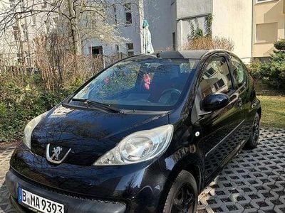 Gebraucht Peugeot 107 Urban Move 68 PS (50 kW) 2007 Schwarz Kleinwagen