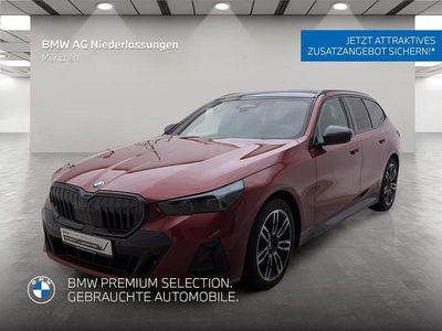 Gebraucht BMW 540 Sport Line 286 PS (210 kW) 2025 Rot Kombi