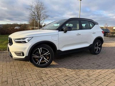 Crystal white Gebraucht 2021 Volvo XC40 R-Design SUV | 28.900 € (Guter Preis)