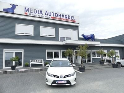Toyota Auris Hybrid