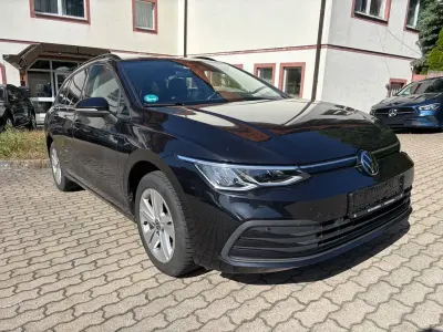 Gebraucht VW Golf VIII Life 110 PS (80 kW) 2023 Schwarz Kombi