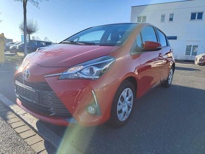 Gebraucht Toyota Yaris Club 111 PS (81 kW) 2019 Rot Kleinwagen