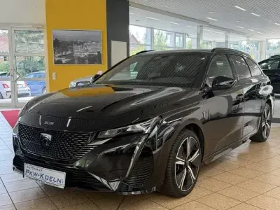 Gebraucht Peugeot 308 GT 131 PS (96 kW) 2024 Lackierung schwarz perla nera/ Kombi
