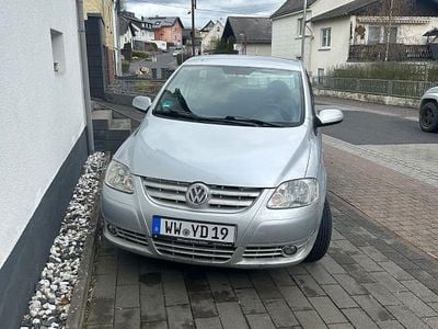 Gebraucht VW Fox Style 75 PS (55 kW) 2010 Grau Kleinwagen