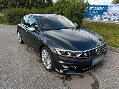 Usata VW Passat R-line 179 CV (131 kW) 2017 Grigio Berlina