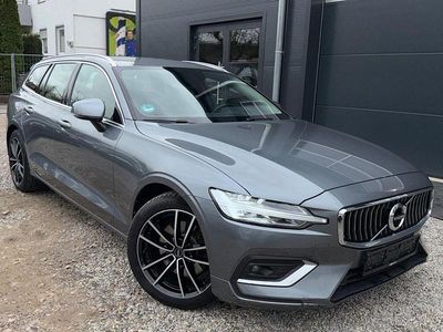 Gebraucht Volvo V60 190 PS (139 kW) 2020 Grau Kombi