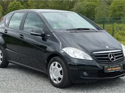 Gebraucht Mercedes A160 95 PS (69 kW) 2010 Schwarz Limousine
