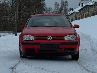 Usata VW Golf IV 101 CV (74 kW) 1999 Utilitaria