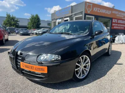 Gebraucht Alfa Romeo 147 120 PS (88 kW) 2004 Schwarz Kleinwagen