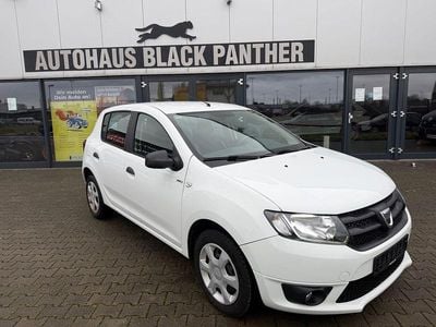 Weiß Gebraucht 2016 Dacia Sandero Ambiance Kleinwagen | 5.200 € (Guter Preis)