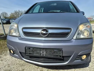 Gebraucht Opel Meriva Innovation 105 PS (77 kW) 2009 Lichtsilber m2 Van / Kleinbus
