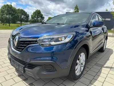 Gebraucht Renault Kadjar Life 131 PS (96 kW) 2015 Blau SUV