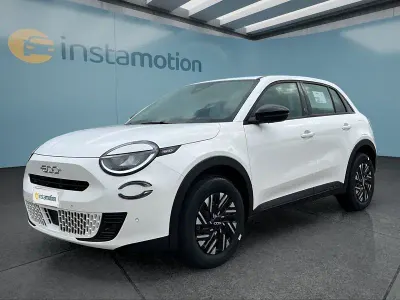 Neu Fiat 600E 114 kW (155 PS) 2025 Weiß SUV