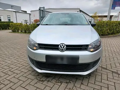 Gebraucht VW Polo 44 PS (32 kW) 2014 Silber Limousine