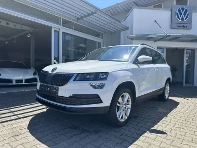 Gebraucht Skoda Karoq SportLine 150 PS (110 kW) 2020 Moon weiss perl. SUV