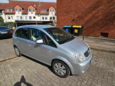 Usata Opel Meriva 100 CV (73 kW) 2004 Argento Monovolume