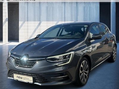 Begagnad Renault Mégane IV Techno 140 HK (102 kW) 2022 Grå Sedan