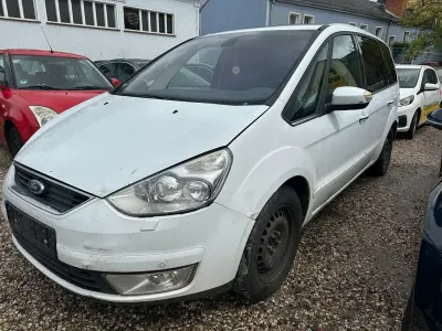 Używany Ford Galaxy Titanium 175 KM (128 kW) 2009 Biały Minivan