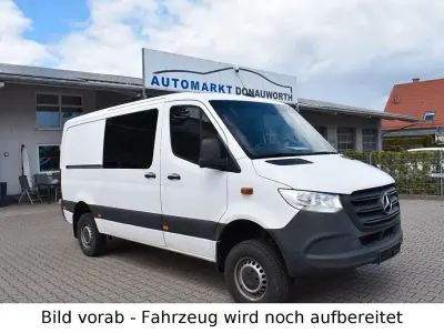 Gebraucht Mercedes Sprinter 163 PS (119 kW) 2021 Arktikweiss Van