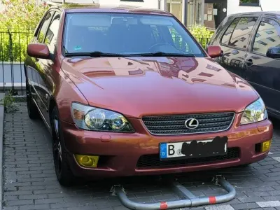 Brugt Lexus IS200 Sport Line 155 HK (114 kW) 1999 Rød Sedan