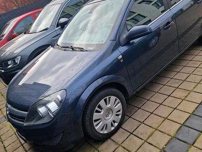 Gebraucht Opel Astra 90 PS (66 kW) 2010 Blau Kombi