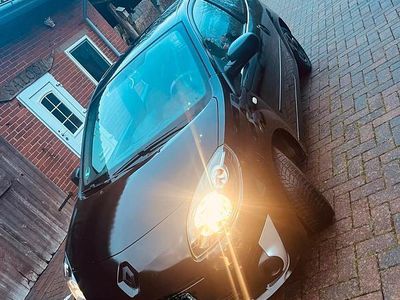 Schwarz Gebraucht 2011 Renault Twingo Kleinwagen | 2.100 €