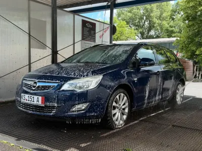 Gebraucht Opel Astra 120 PS (88 kW) 2012 Blau Kombi