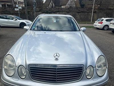 Gebraucht Mercedes E220 Avantgarde 150 PS (110 kW) 2005 Silber Limousine
