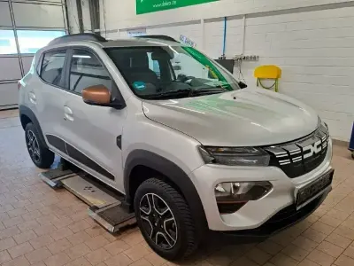 Brugt Dacia Spring Extreme 47 kW (65 HK) 2023 Sølv Hatchback