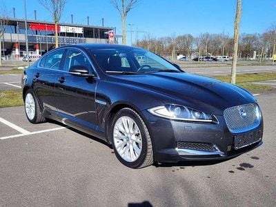 Gebraucht Jaguar XF 241 PS (177 kW) 2013 Stratus grey Limousine
