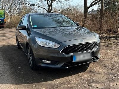 Gebraucht Ford Focus 125 PS (91 kW) 2017 Schwarz Kleinwagen