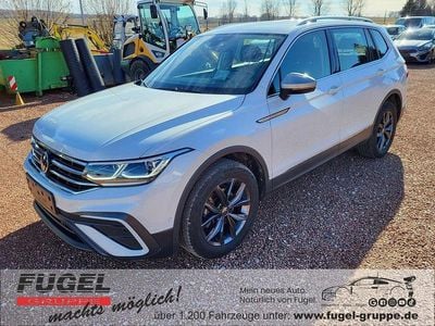 Gebraucht VW Tiguan Allspace Life 150 PS (110 kW) 2023 Oryxweiß perlmutteffekt SUV