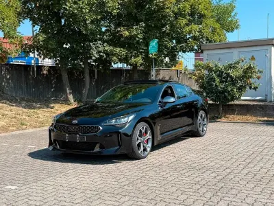 Gebraucht Kia Stinger GT 370 PS (272 kW) 2019 Schwarz Kleinwagen
