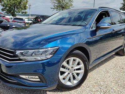 Usata VW Passat Business 120 CV (88 kW) 2020 Blu Station wagon