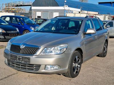 Gebraucht Skoda Octavia Ambiente 122 PS (89 kW) 2010 Beige Kombi