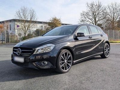Gebraucht Mercedes A180 122 PS (89 kW) 2014 Schwarz Limousine
