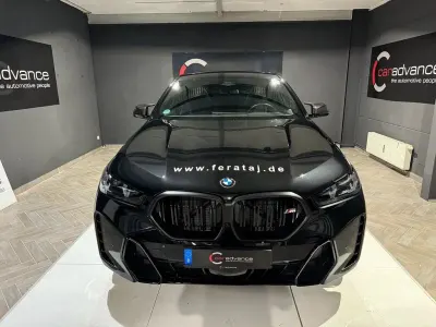Gebraucht BMW X6 M Sport 530 PS (389 kW) 2023 Black sapphire metallic SUV
