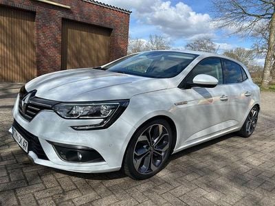 Gebraucht Renault Mégane IV Bose Edition 140 PS (102 kW) 2018 Weiß Limousine