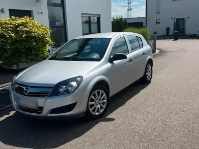 Gebraucht Opel Astra 116 PS (85 kW) 2009 Beige Kleinwagen