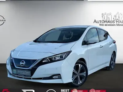 Gebraucht Nissan Leaf N-Connecta 110 kW (150 PS) 2022 Weiß arctic solid white Kleinwagen