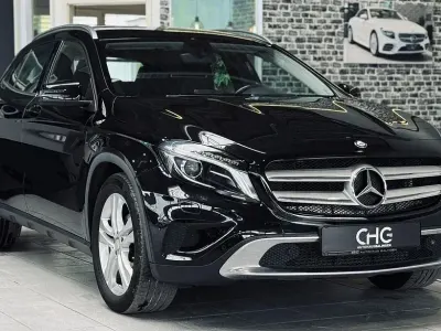 Gebraucht Mercedes GLA200 156 PS (114 kW) 2015 Kosmosschwarz  lack SUV