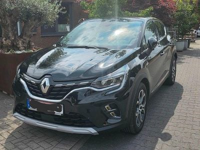Second-hand Renault Captur Techno 158 CP (116 kW) 2022 Negru SUV