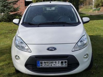 Gebraucht Ford Ka Trend 69 PS (50 kW) 2014 Weiß Limousine