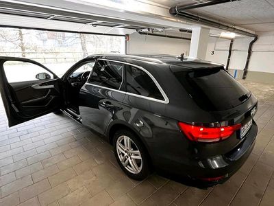 Grau Gebraucht 2016 Audi A4 Kombi | 15.800 € (Fairer Preis)