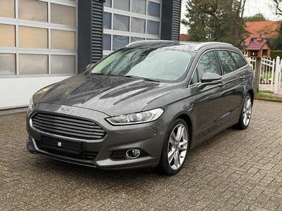 Usata Ford Mondeo Titanium 160 CV (117 kW) 2015 Grigio Berlina