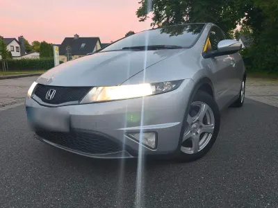 Gebraucht Honda Civic 99 PS (72 kW) 2012 Silber Limousine