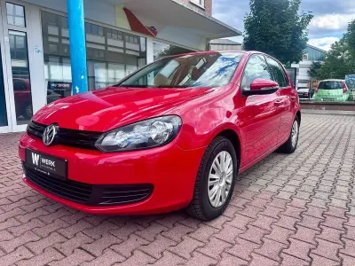 Gebraucht VW Golf VI Trendline 80 PS (58 kW) 2009 Rot Limousine
