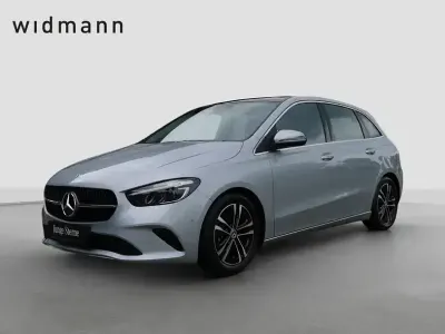 Używany Mercedes B200 Progressive 163 KM (119 kW) 2024 Srebrny Minivan