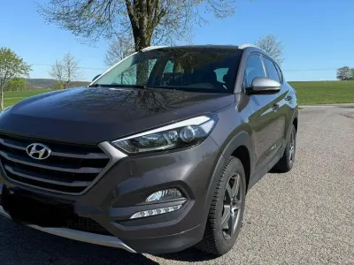 Gebraucht Hyundai Tucson Trend 177 PS (130 kW) 2018 Grau SUV