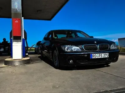 Gebraucht BMW 750 367 PS (269 kW) 2006 Schwarz Limousine